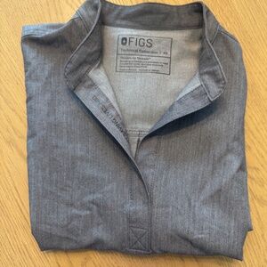 FIGS | WOMEN'S RAFAELA GRAPHITE TOP